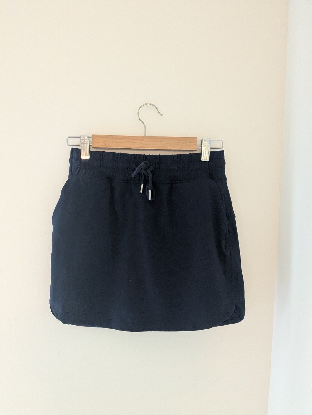 Jones & Co.  Navy Blue Drawstring Elastic-Waist Athleisure Skort